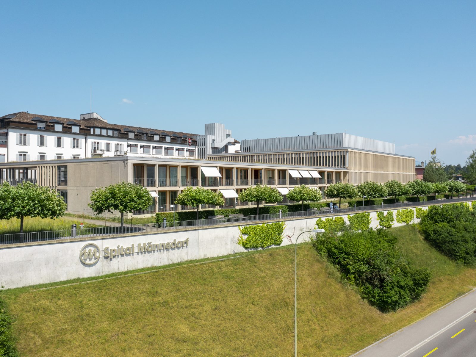 AEW: Seewasser versorgt Spital Männedorf mit Wärme
