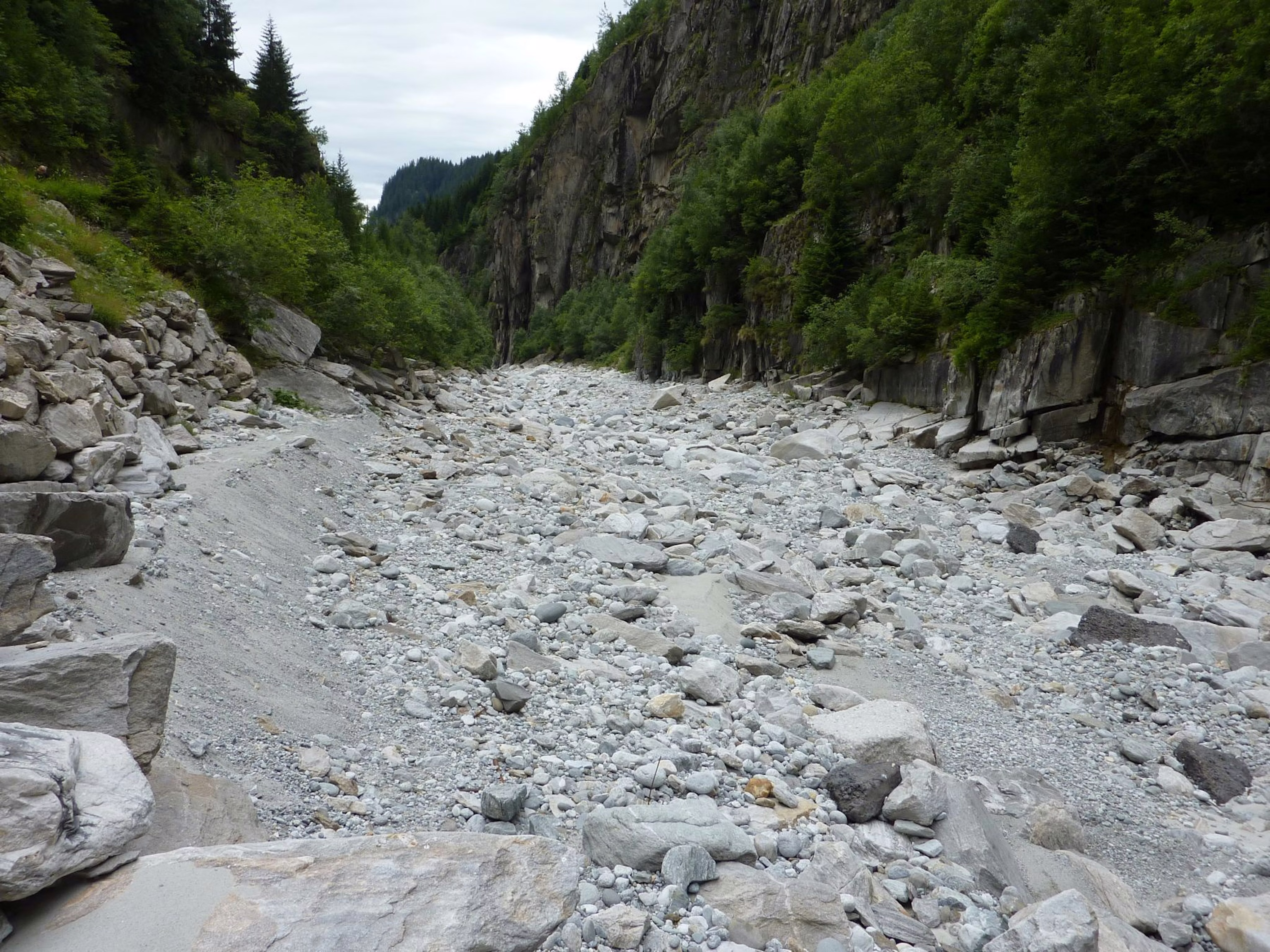 Wasserkraft: Neue Restwasser-Daten relativieren Verluste