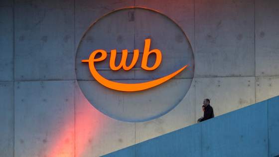 Energie Wasser Bern: Anpassung der Netzanschlussbeiträge für Fernwärmeanschlüsse ab 2026