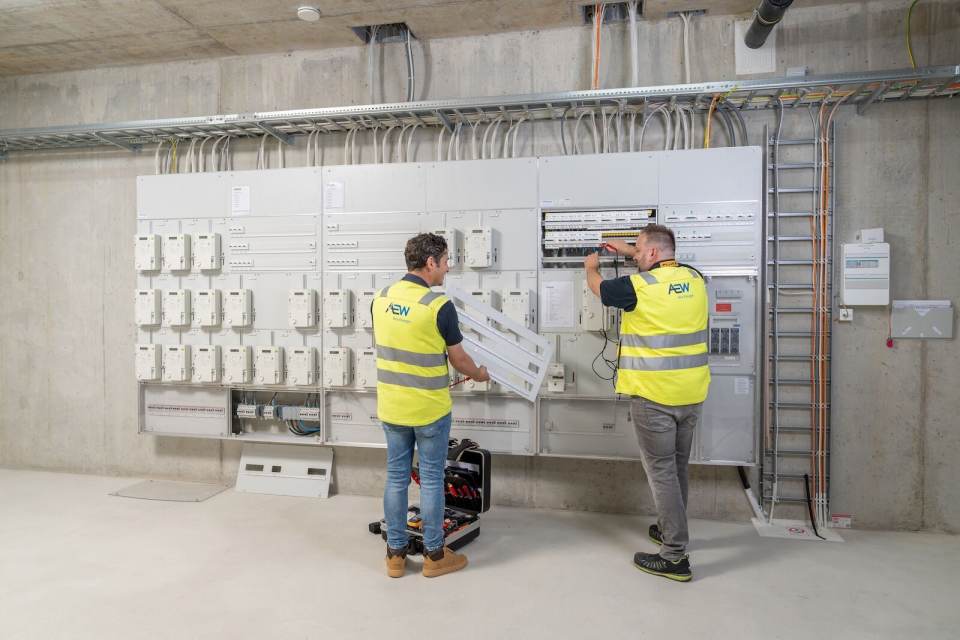 AEW vereinfacht Messkonzepte für Batteriespeicher
