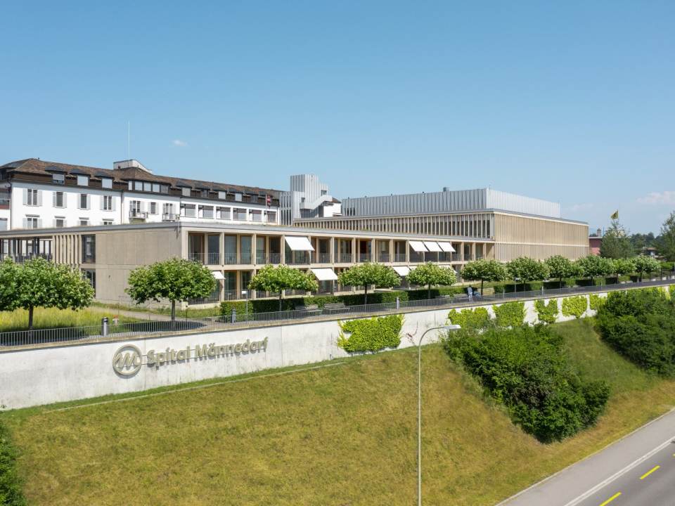 AEW: Seewasser versorgt Spital Männedorf mit Wärme
