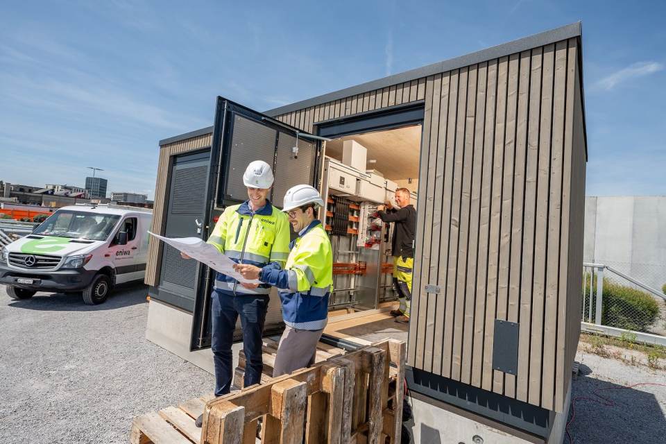 Eniwa baut erste Holz-Trafostation im Aargau