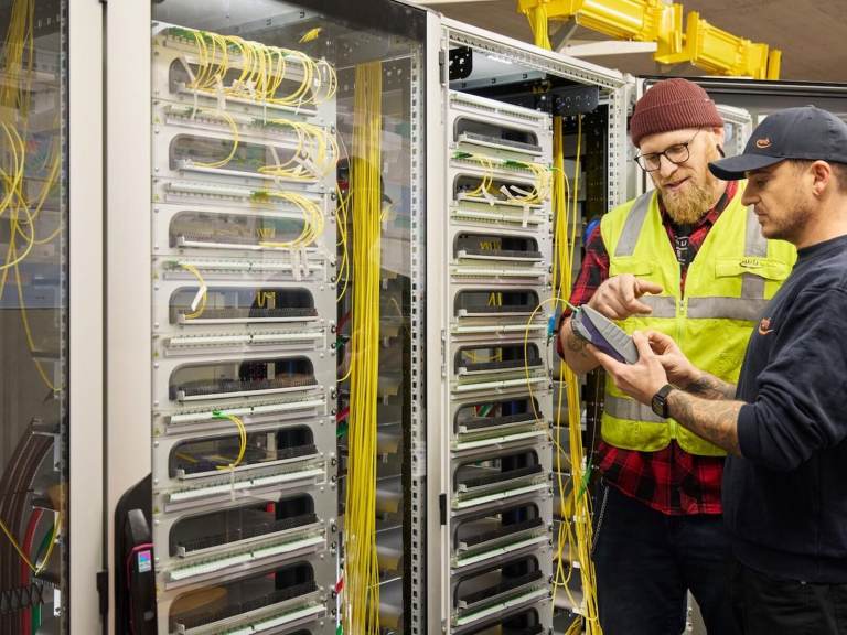 Energie Wasser Bern: Glasfaserausbau erreicht Meilenstein