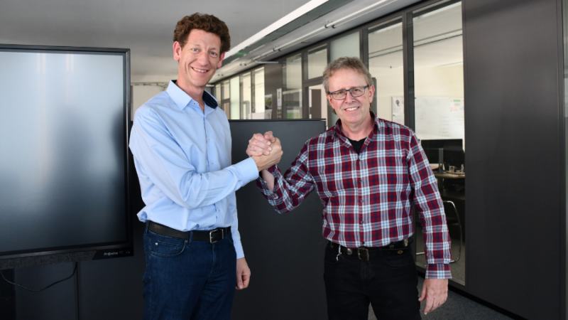 Glattwerk stärkt die Elektrizitätsversorgung: Gregory Sibler (li.) übernimmt per 1. April 2026 die Bereichsleitung. Gleichzeitig bleibt Markus Holliger dem Unternehmen als Fachspezialist erhalten.