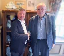 Martin Bäumle übernimmt das Verwaltungsratspräsidium der Glattwerk. Felix Zumbach tritt nach über 25 Jahren im Verwaltungsrat zurück, davon zehn Jahre als Präsident.