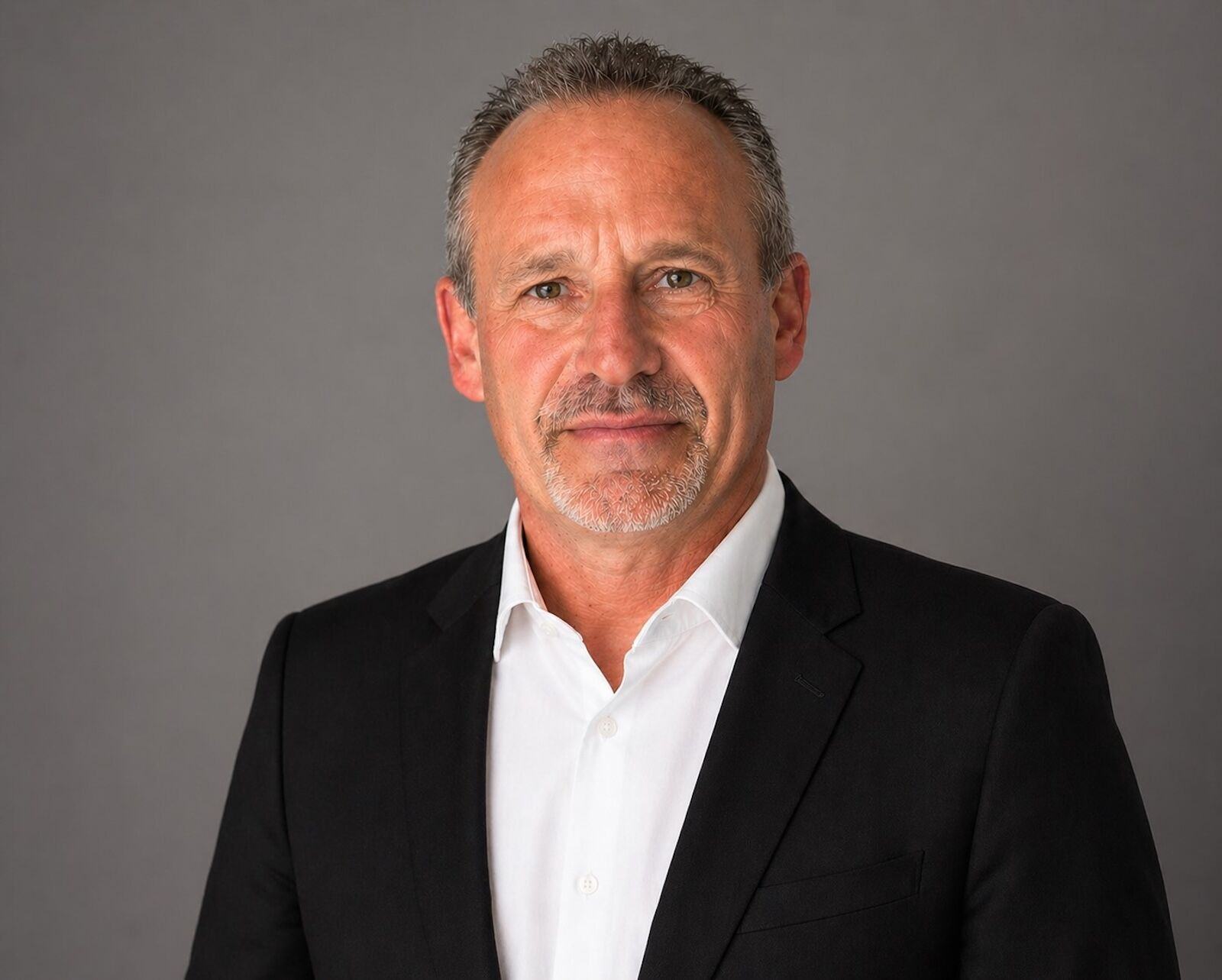 Groupe E schlägt Stéphane Page und Stéphane Dupont (Bild) zur Wahl in den Verwaltungsrat vor. Gleichzeitig soll das Gremium von elf auf neun Mitglieder verkleinert werden. Entscheid an der Generalversammlung vom 11. Juni 2026 in Romont.