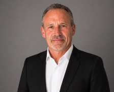 Groupe E schlägt Stéphane Page und Stéphane Dupont (Bild) zur Wahl in den Verwaltungsrat vor. Gleichzeitig soll das Gremium von elf auf neun Mitglieder verkleinert werden. Entscheid an der Generalversammlung vom 11. Juni 2026 in Romont.