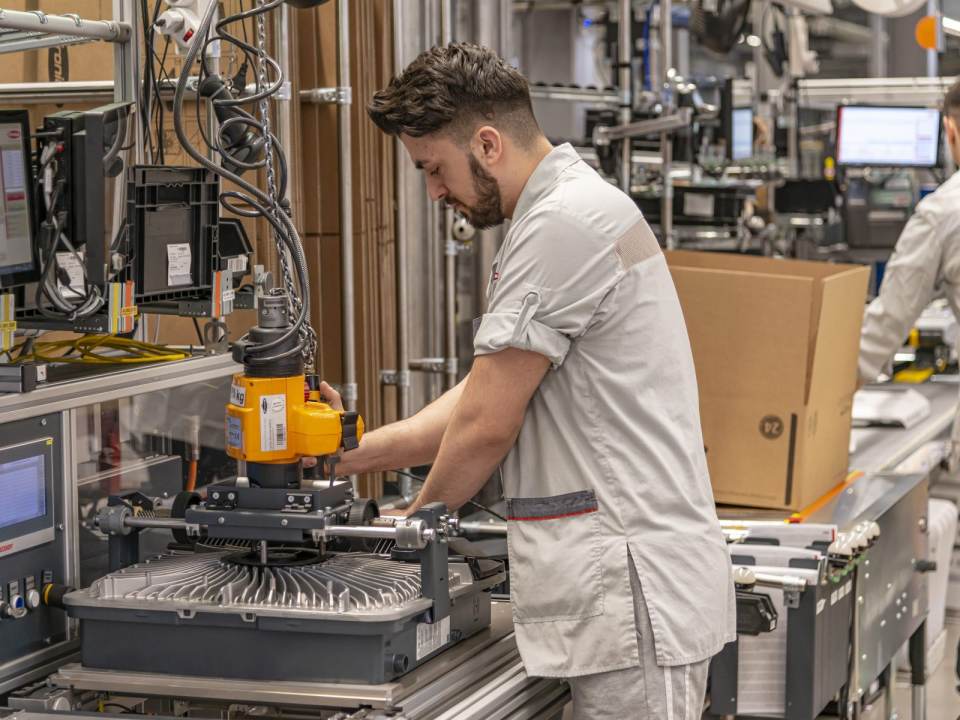 Wechselrichter von Photovoltaikanlagen sind zunehmend Teil der digitalen Energieinfrastruktur. IBW Installationen setzt dabei auf den europäischen Hersteller Fronius.