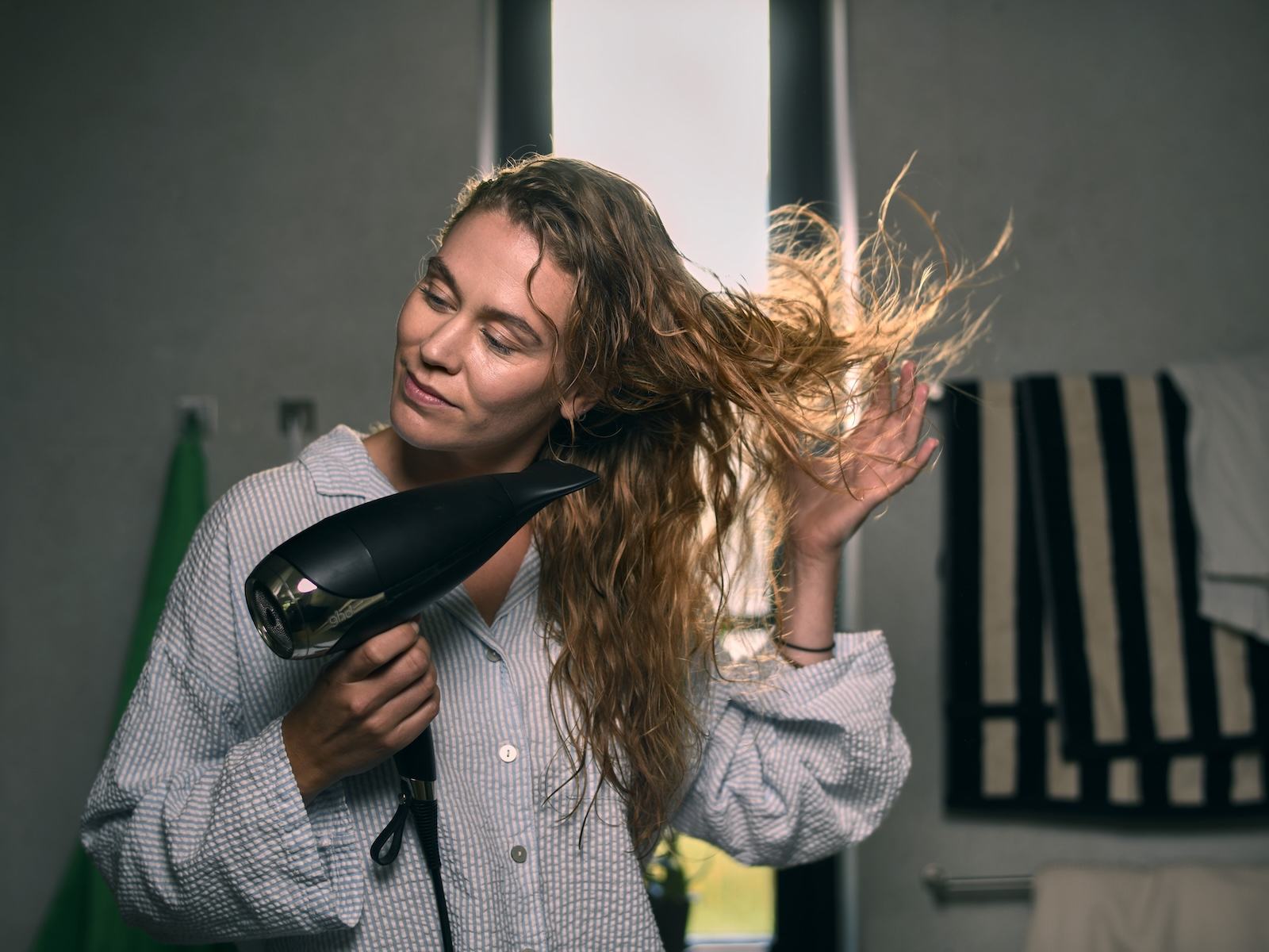 IKEA Deutschland startet als erster IKEA Markt weltweit mit einem dynamischen Stromtarif. Zugang zu Börsenstrompreisen, 100 % erneuerbarer Strom, Smart Meter und monatliche Kündbarkeit. ©Inter IKEA Systems B.V