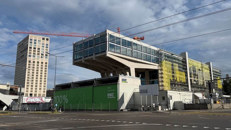 Hochspannungsnetz von ewz in Mittelbünden und geplante Netzinfrastruktur in Graubünden