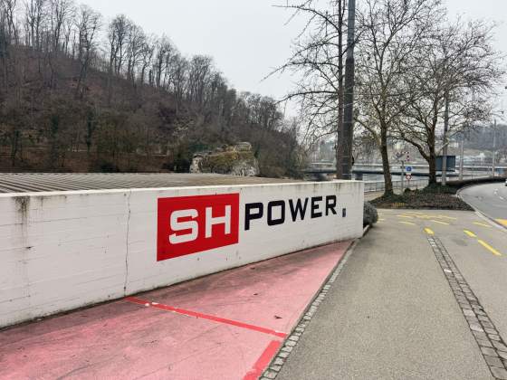 SH POWER: Solaranlage versorgt die Rhybadi mit Strom