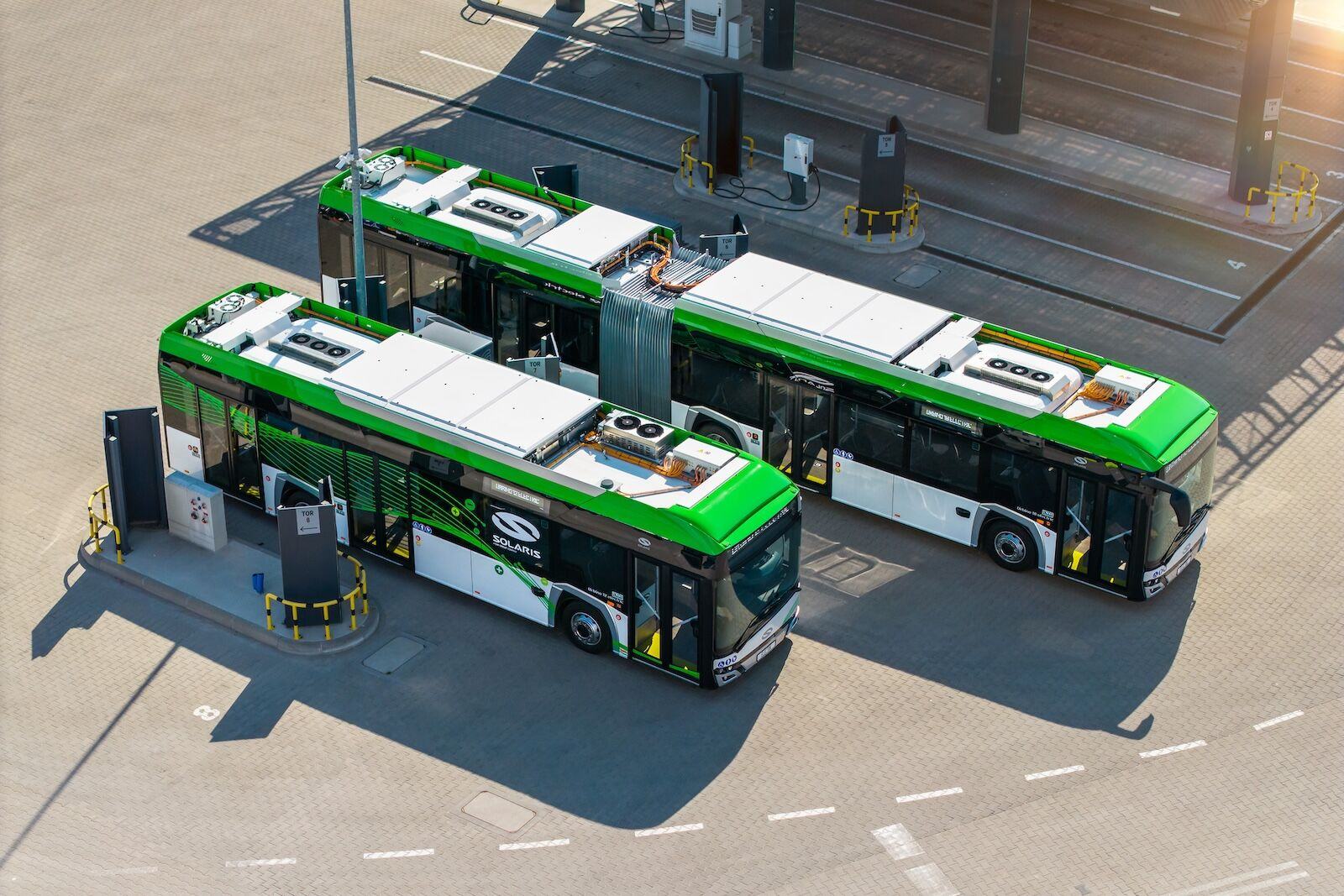 Solaris liefert 101 Elektrobusse an VR Sverige. Die Fahrzeuge mit 9, 12, 15 und 18 Metern Länge werden im öffentlichen Verkehr in Stockholm eingesetzt. Bereits 2025 bestellte VR Sverige 81 weitere Urbino 15 LE electric.
