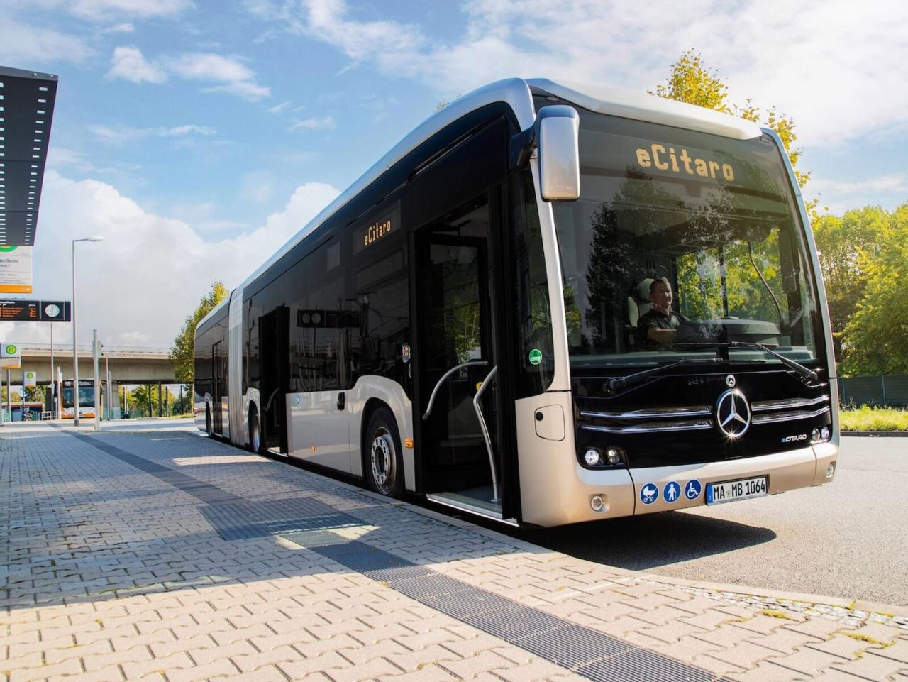 VBSG vergeben Auftrag über 77.6 Mio. CHF für 26 Elektrobusse an Daimler Buses Schweiz. Inbetriebnahme ab 2028 geplant.