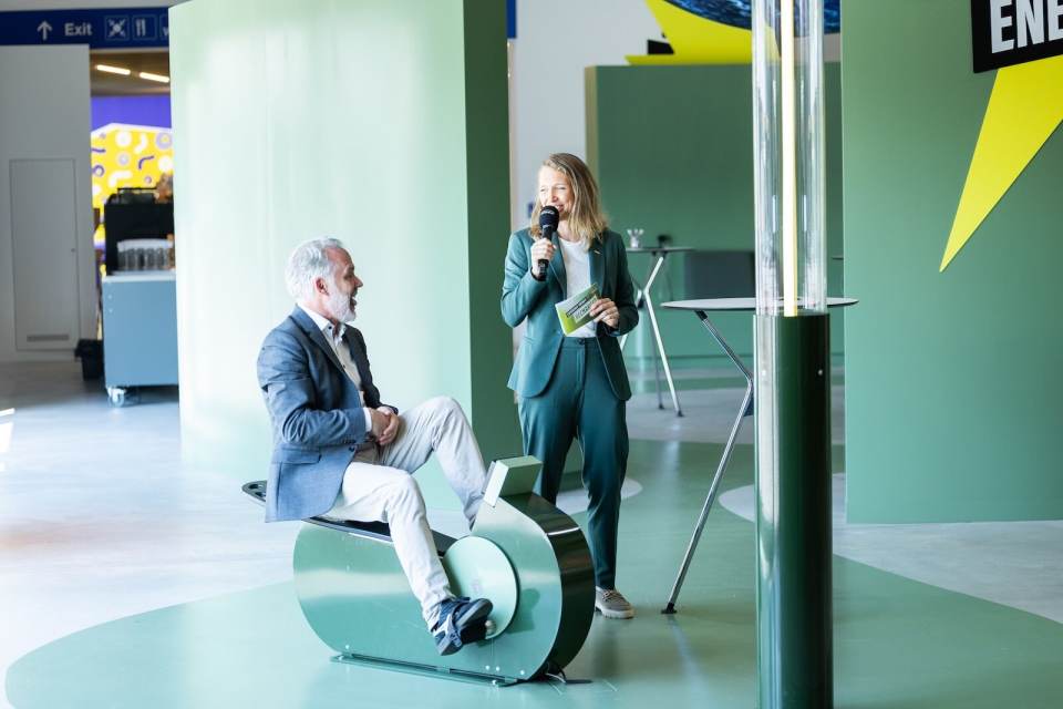 Energie-Ausstellung im Verkehrshaus der Schweiz mit interaktiven Stationen zu Mobilität, Energieflüssen und Energiewende.